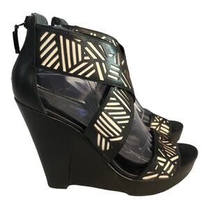 Diane Von Furstenberg Shoes Women 7.5 M Black White Geometric Wedge‎ Sandals Zip